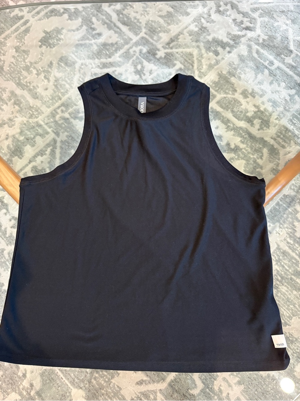 Vuori Black High Neck Cropped Tank Size S Like New Yoga Activewear